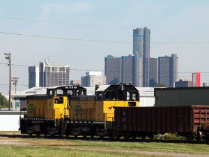 ETR-locomotive-detroit-skyline